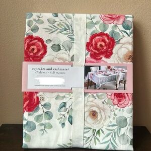Cupcakes & Cashmere Valentines Day Floral Multicolor Roses Tablecloth 60”x 104”